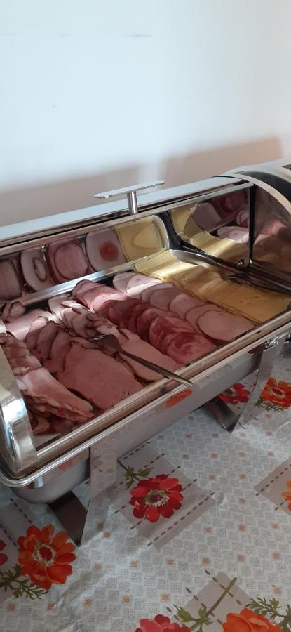 Pokoje Goscinne Frik Jantar Dış mekan fotoğraf